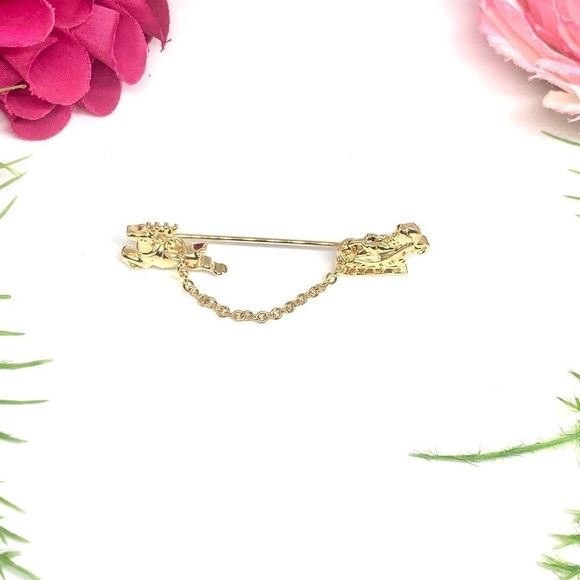 VINTAGE⚜️AVON Christmas Sleigh Chatelaine Pin - Picture 5 of 11